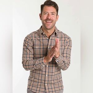 NWOT GAP Brown and Orange Button Down Men’s Shirt